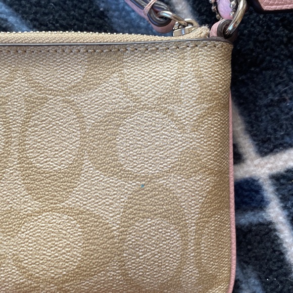 Coach Wristlet💕 - Picture 4 of 4